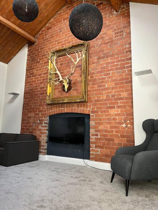 Gorgeous 2 Bed Loft Style Apartment Manchester Exterior photo