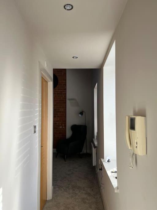 Gorgeous 2 Bed Loft Style Apartment Manchester Exterior photo