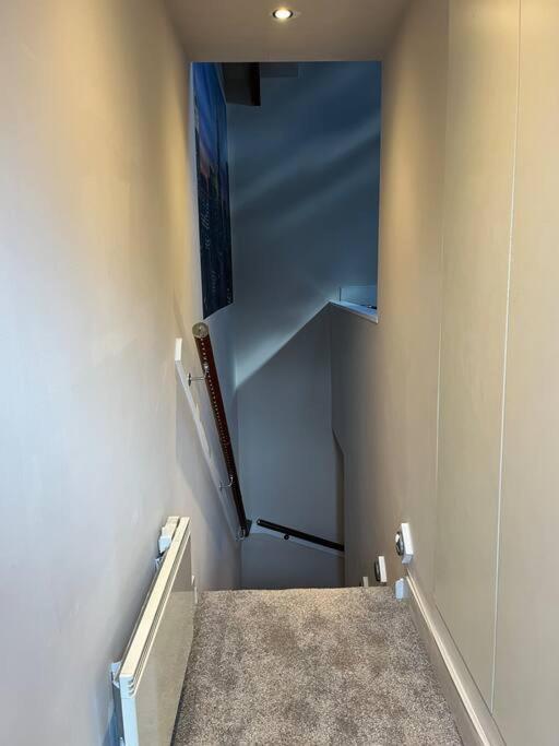 Gorgeous 2 Bed Loft Style Apartment Manchester Exterior photo
